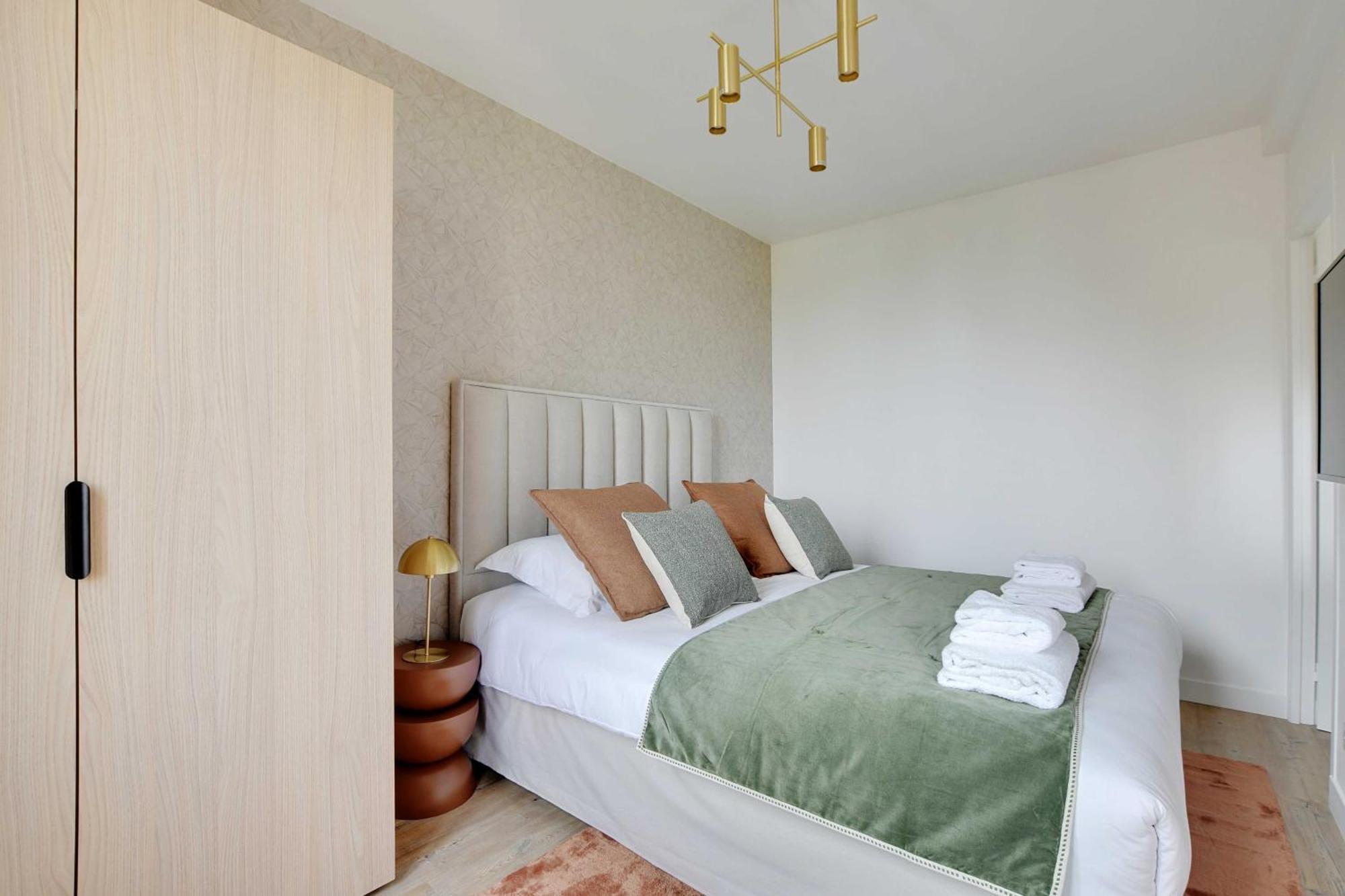 Cosy Apartment - 1Bdr For 3P - 이브리쉬르센 외부 사진
