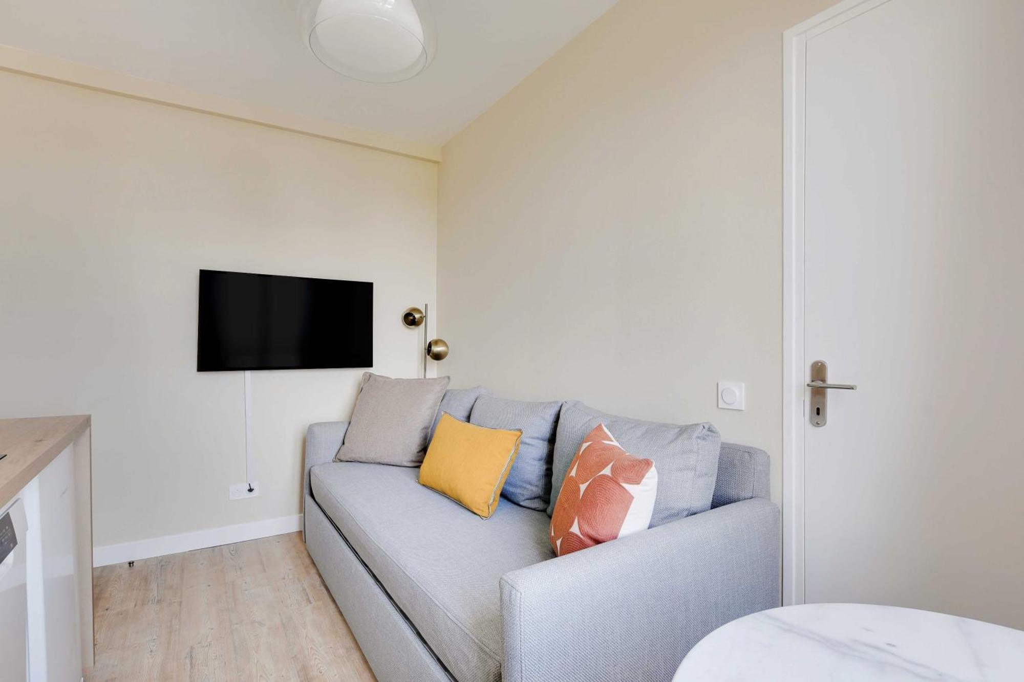Cosy Apartment - 1Bdr For 3P - 이브리쉬르센 외부 사진